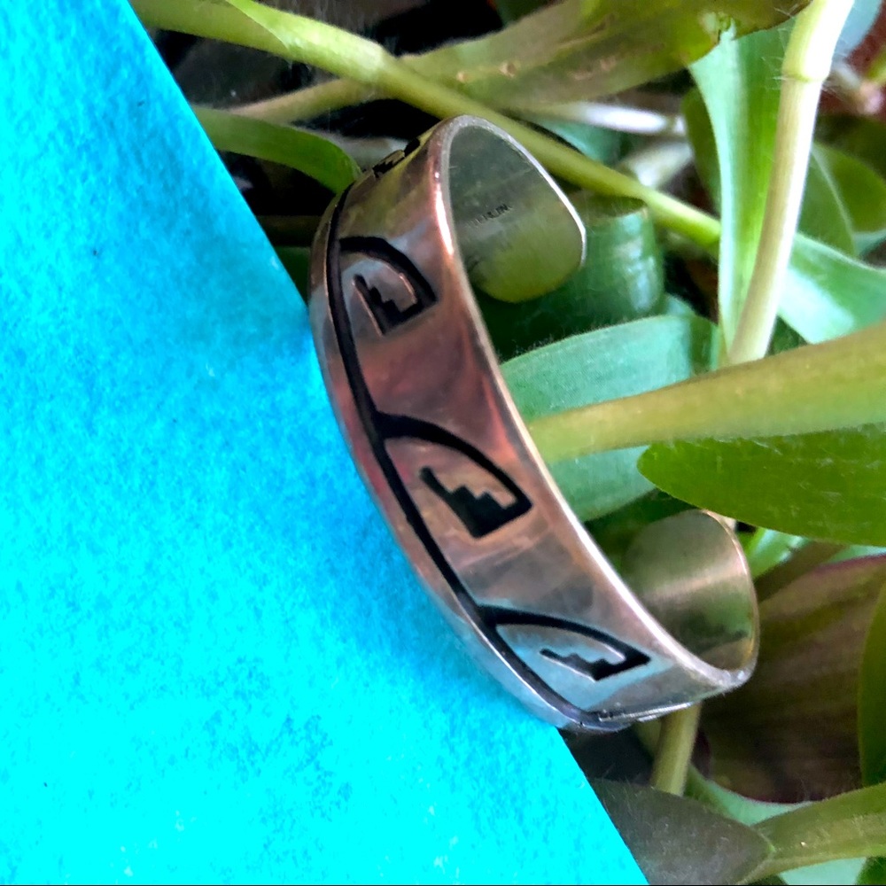 Native American xs waves Sterling (marked) adjustable bracelet
